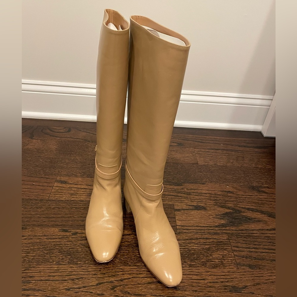 Soft and comfortable boots.